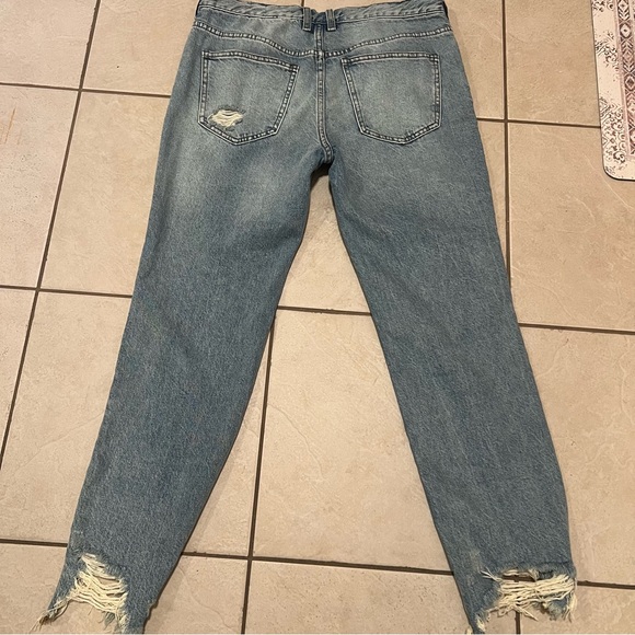 We The Free Maggie Mid-Rise Straight Leg Distressed Raw Hem Jeans Womens Size 27 - Picture 10 of 11